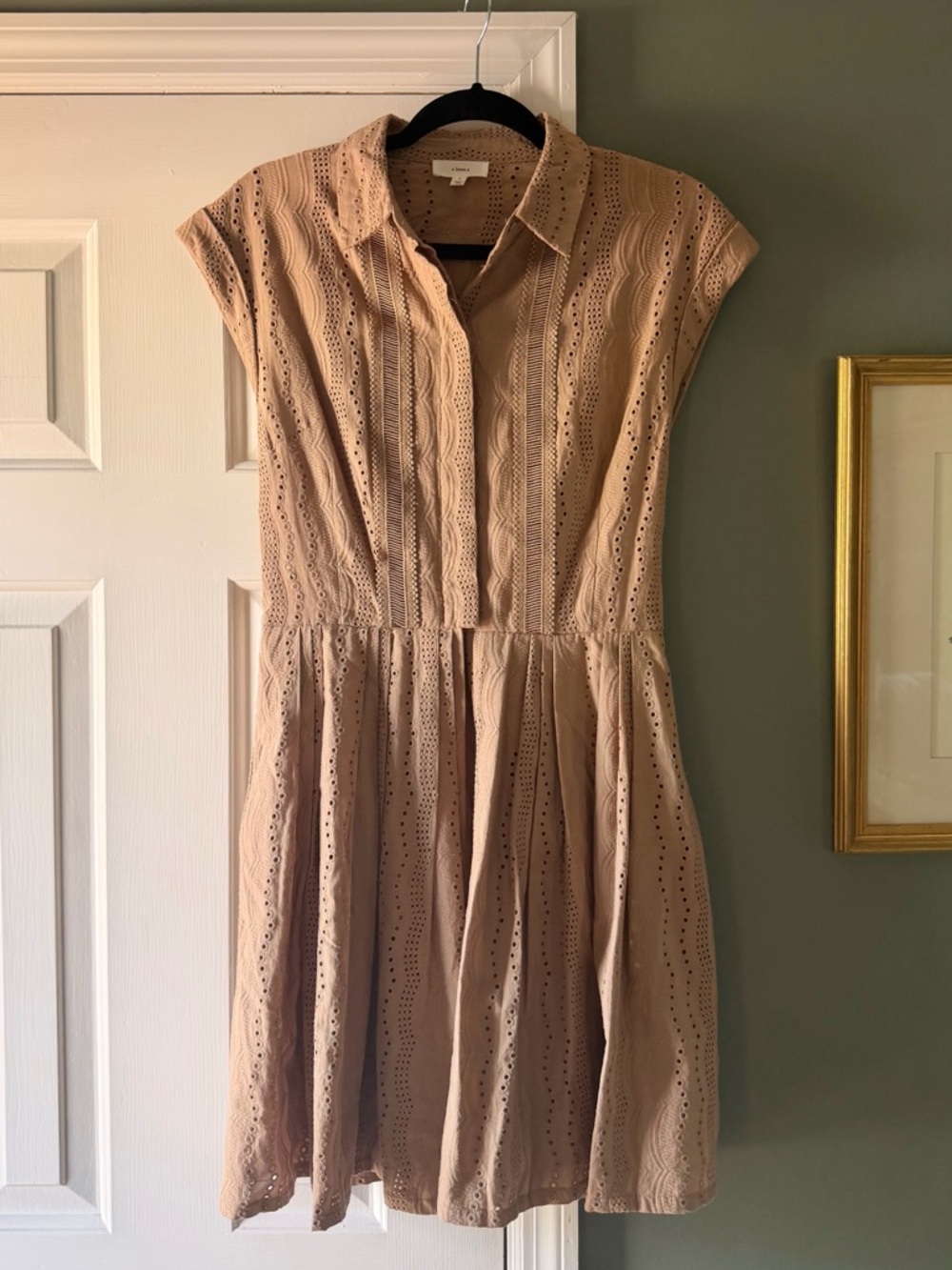 A Loves A Tan Eyelet Button-Front Collared Cap Sleeve Dress Sz S